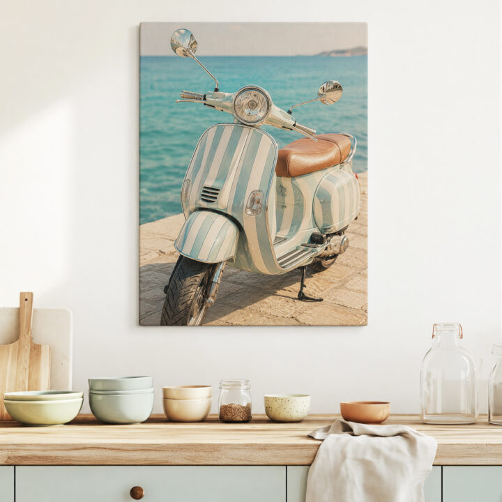 Leinwandbild Retro-Roller am Meer