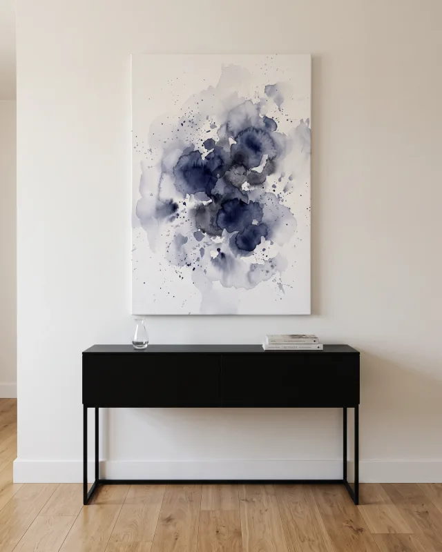 Leinwandbild – Blaue Farbblüten mit ausstrahlenden Spritzern