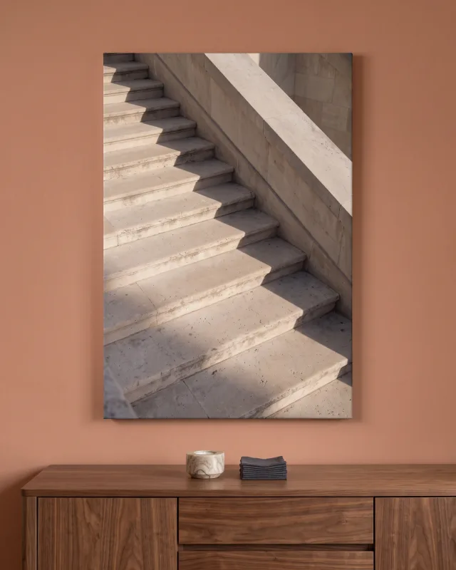 Leinwandbild – Steinstufen neben einer massiven Balustrade