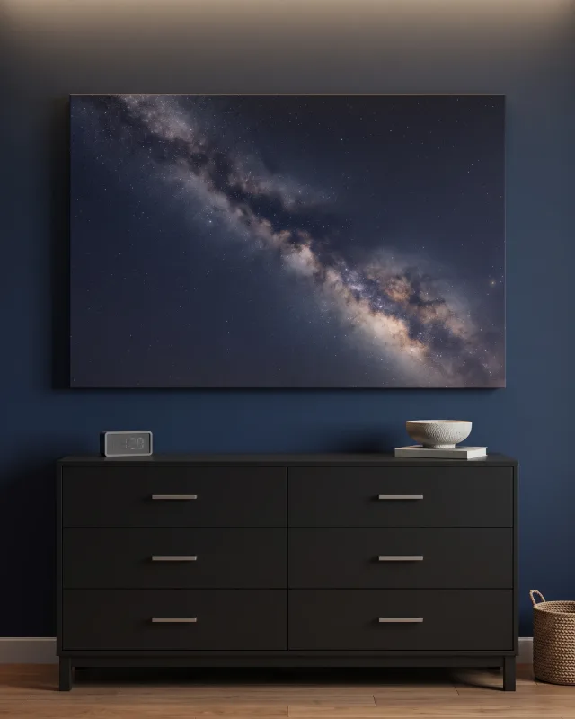 Leinwandbild – Warme Sternenwolken im dunklen All