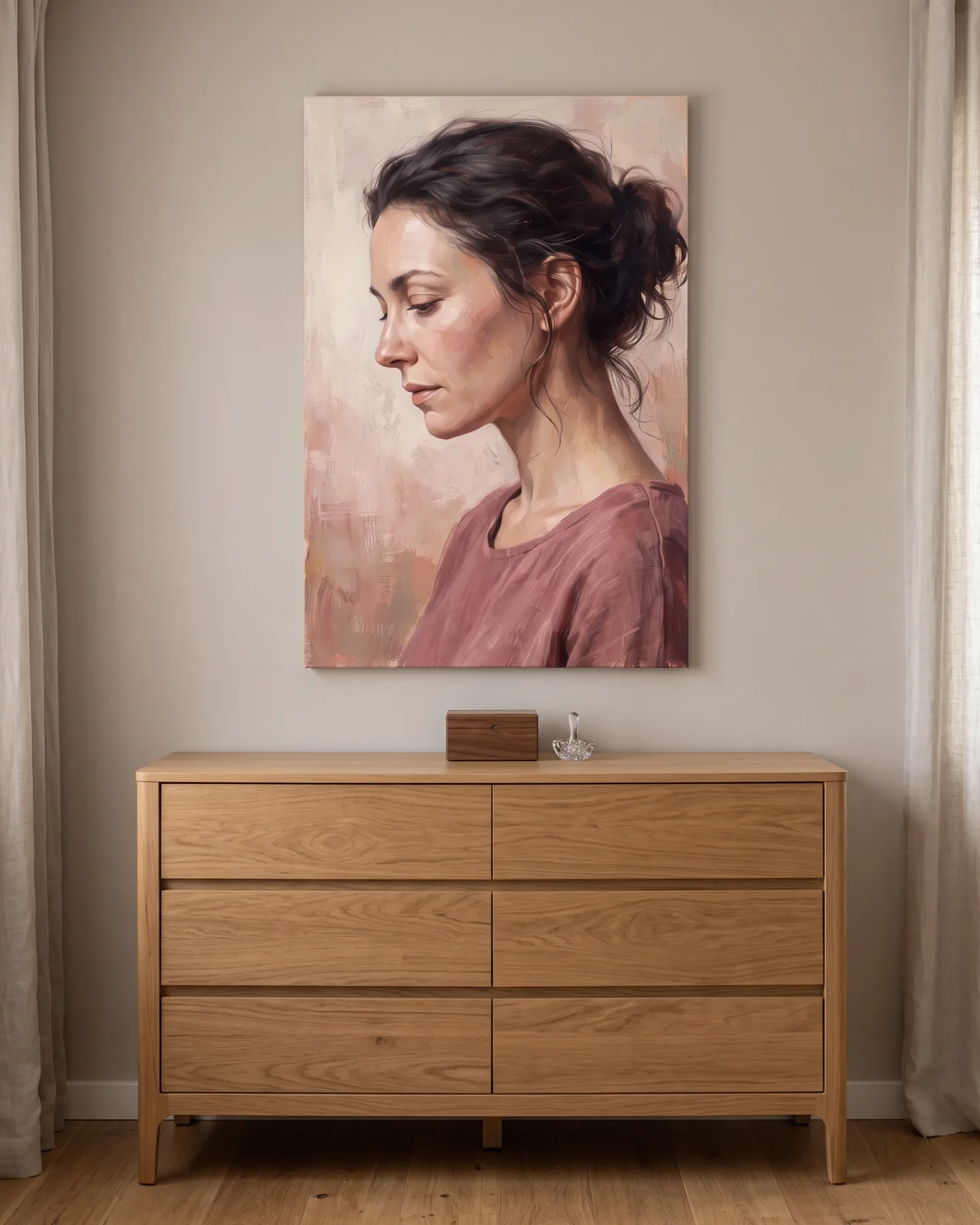 Leinwandbild – Gesenkter Blick in weichem Mauve