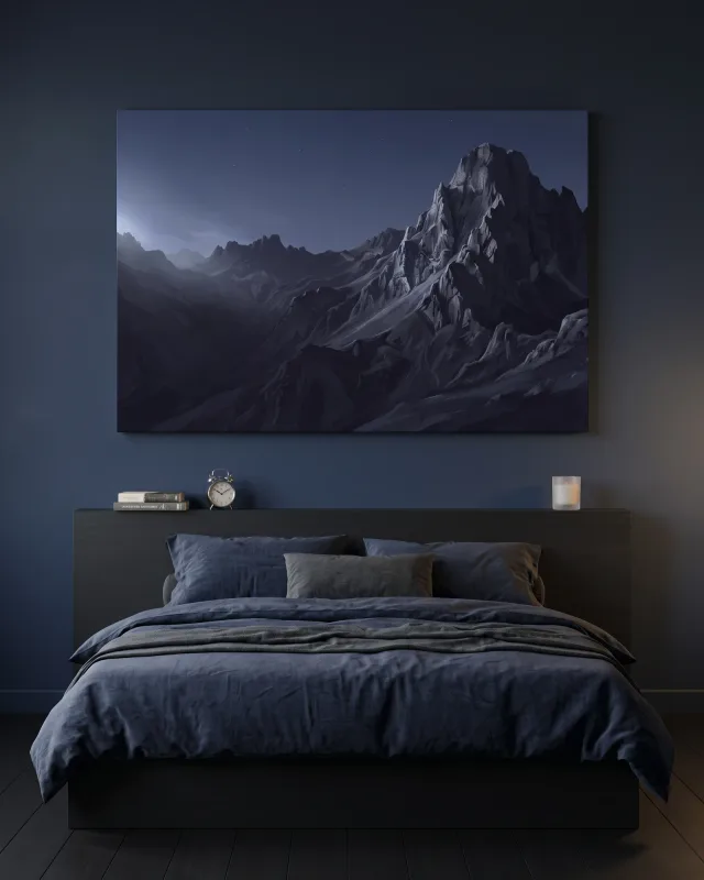Leinwandbild – Nächtliche Berglandschaft im kühlen Blau