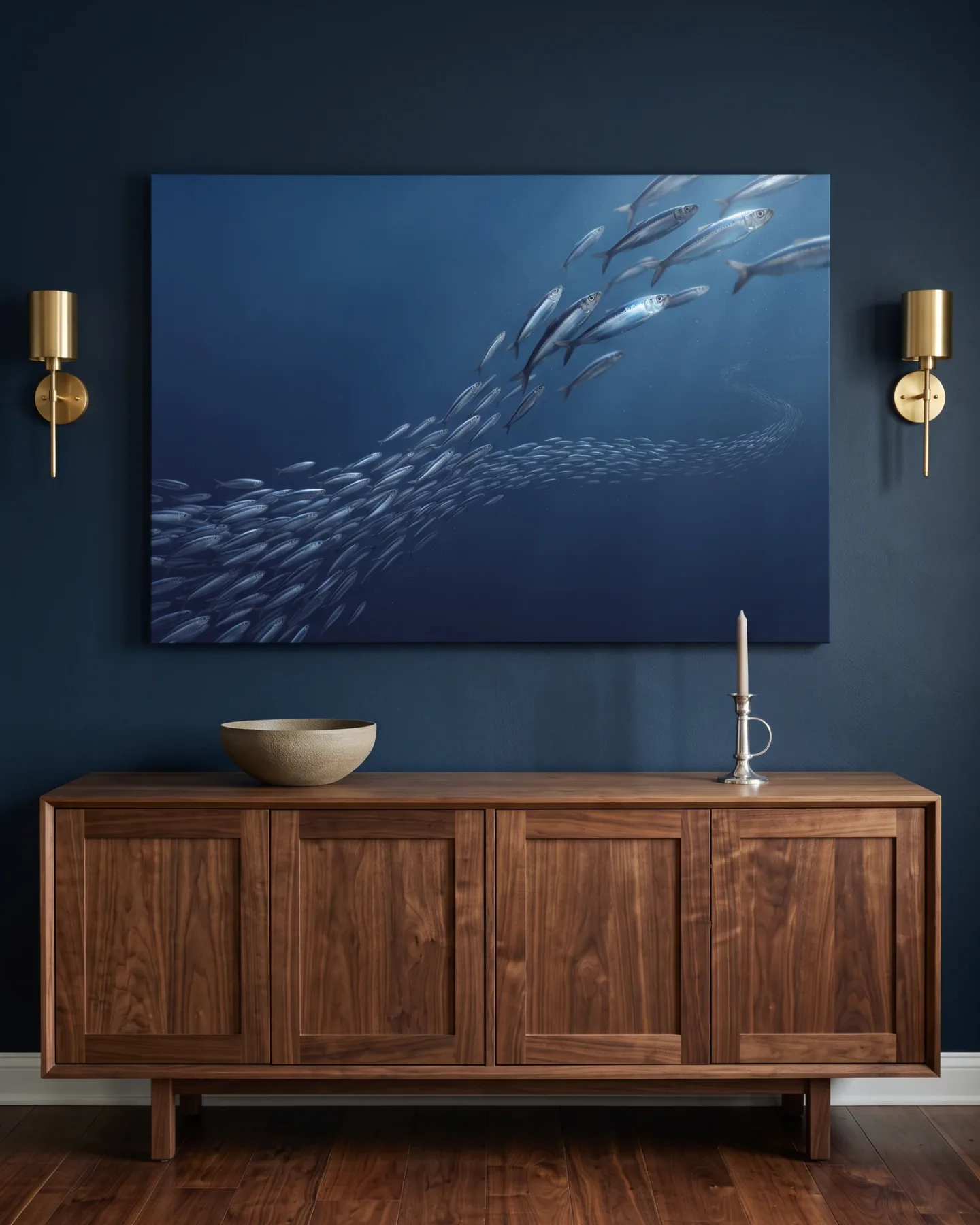 Leinwandbild – Silberne Fischschwärme im tiefblauen Wasser